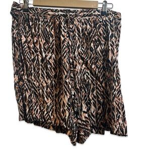 Robert Louis shorts size large NWT